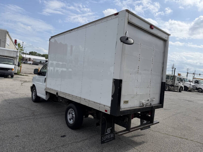 chevrolet express cutaway 2017 1GB0GRFF2H1169586 image chevrolet express cutaway 2017 1GB0GRFF2H1169586 image